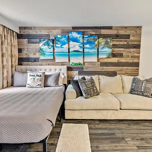 Inviting Waikiki Grand One Block To Beach! Honolulu