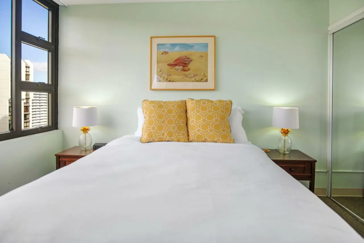 The Pineapple Suite At The Waikiki Banyan Honolulu Apartment